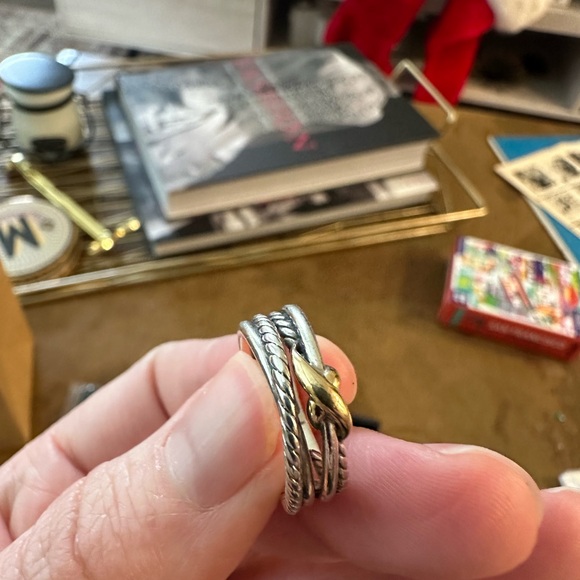 David Yurman Crossover Ring - Picture 5 of 15